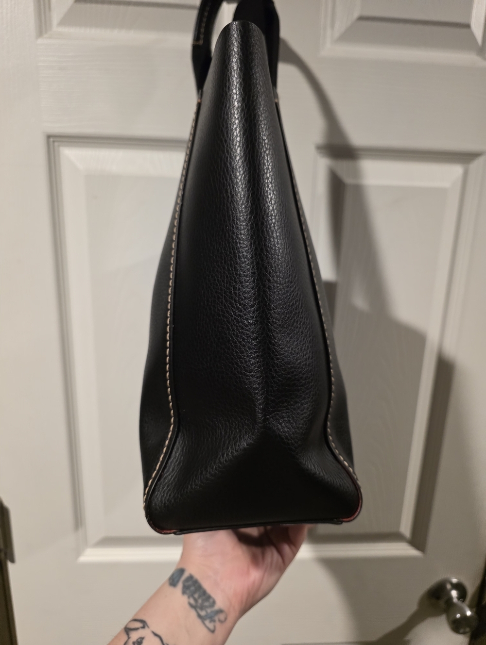Coach Derby Tote Bag in black pebbled leather with a contrasting red interior. - Picture 6 of 11